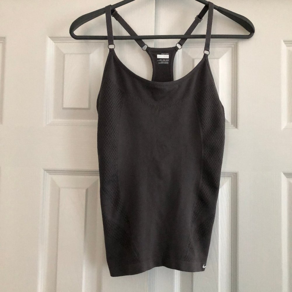 NWT Nike Dry Fit Built-In Bra Gray Tank Top (Size S/M)